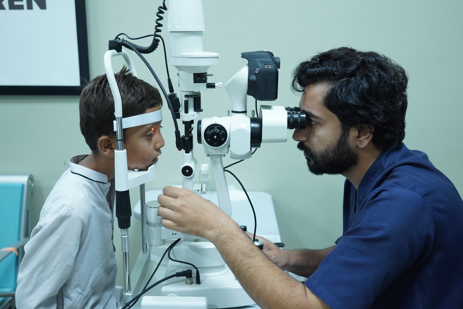 School eye screening camp